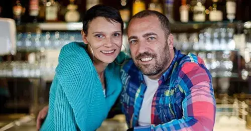 Elena & Alex, les patrons de l'Auberge aux 3 sapins